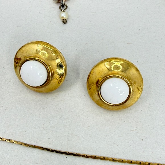 Monet Jewelry Lot of 9 Vintage Dragonfly Brooch Bracelet Hoop Earrings - Picture 9 of 16